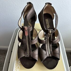 Michael Kors Zip Heels in Bronze color